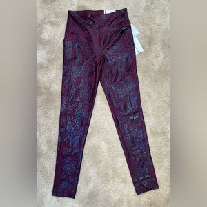 NWT DKNY Sport Maroon/Burgundy Patterned Leggings - XS Pockets